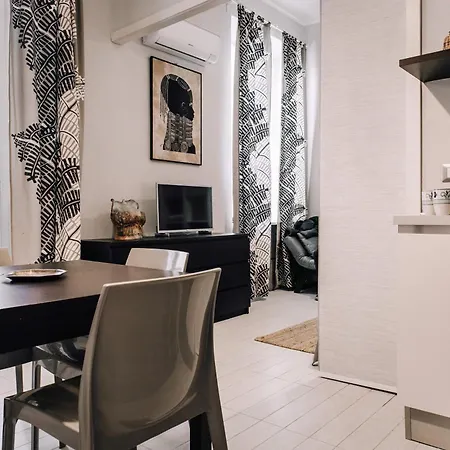 Apartment Petit Maison Martina Centro Turin